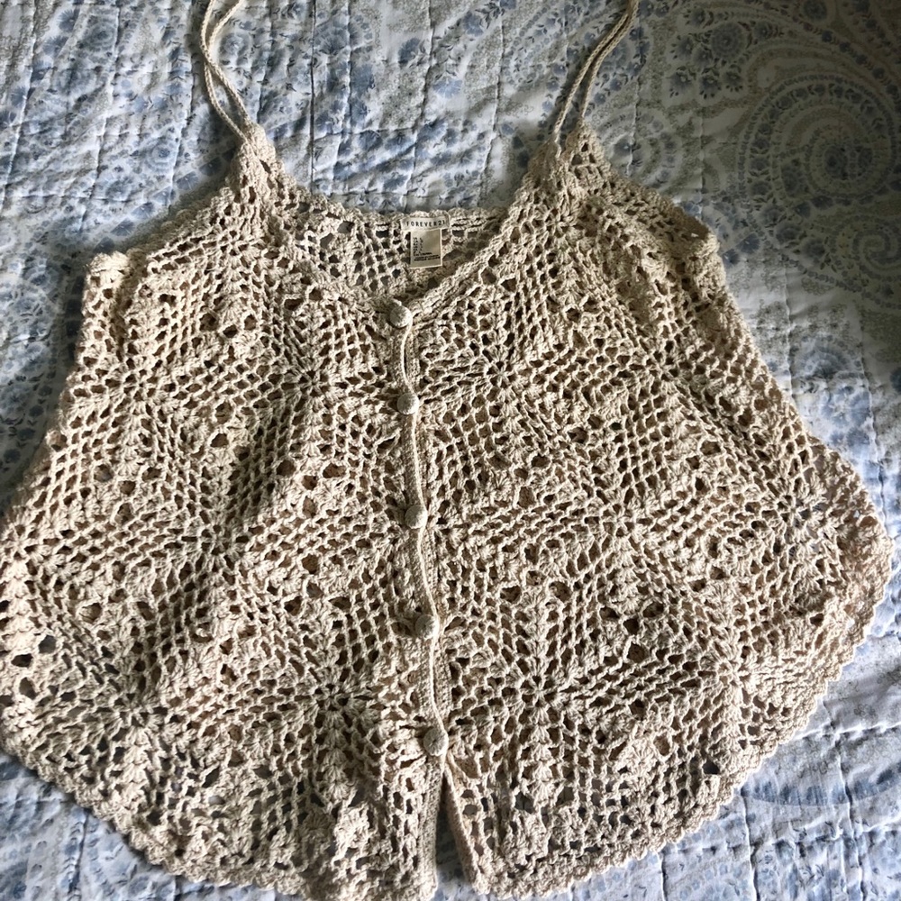 Adorable cream colored short tank top